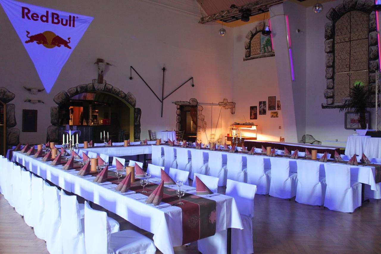 Pension Und Restaurant Die Burg Ehrenfriedersdorf Екстериор снимка