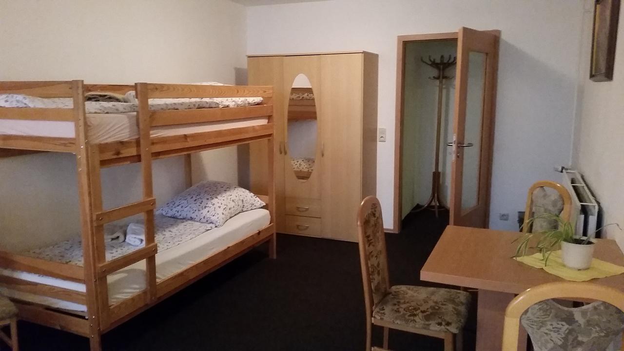 Pension Und Restaurant Die Burg Ehrenfriedersdorf Екстериор снимка