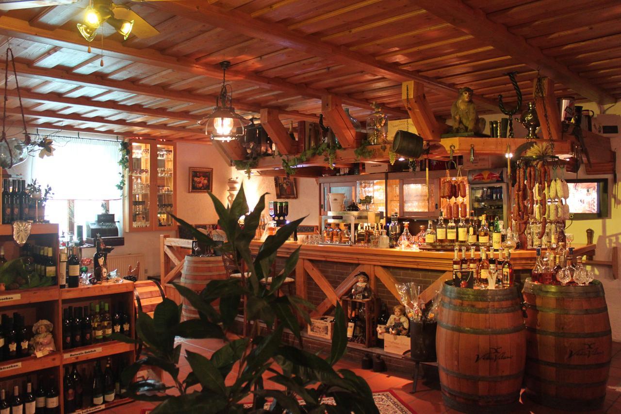 Pension Und Restaurant Die Burg Ehrenfriedersdorf Екстериор снимка