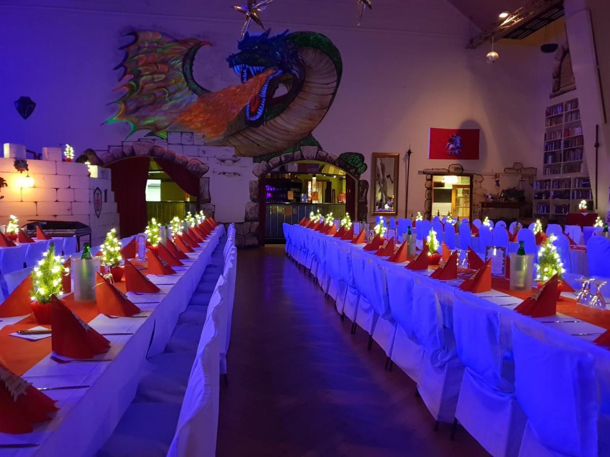 Pension Und Restaurant Die Burg Ehrenfriedersdorf Екстериор снимка